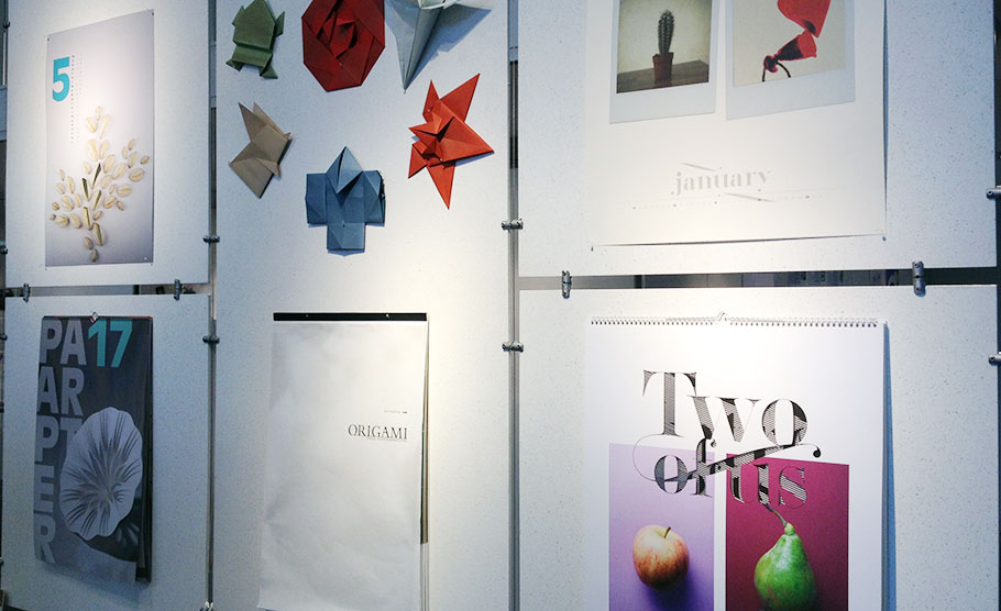 Ein kleiner Teil der ausgestellten Kalender.