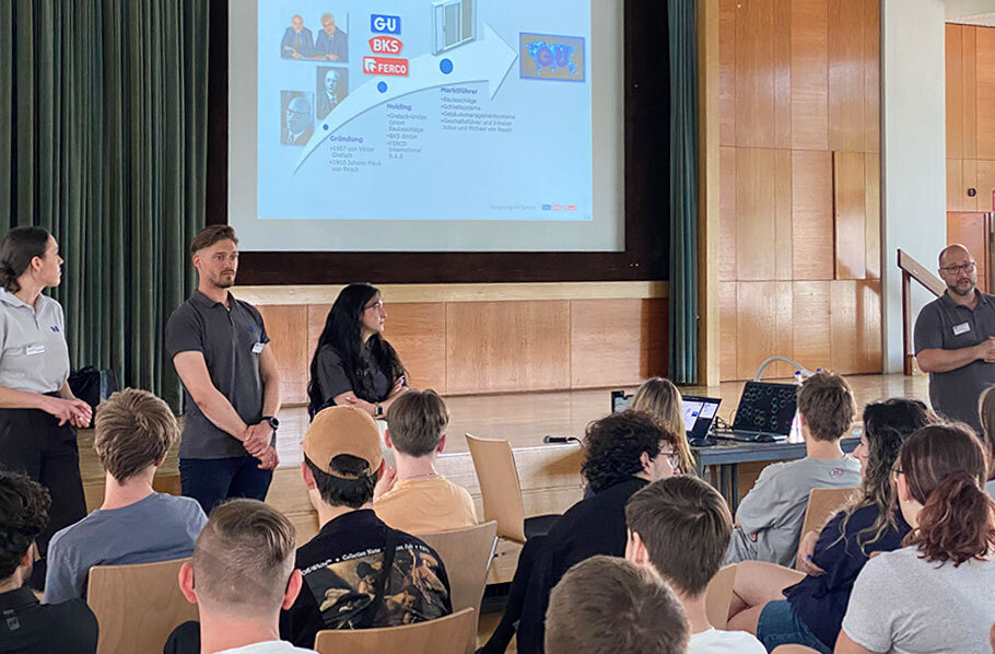 Veranstaltung Produktdesigner – gut besuchte Aula