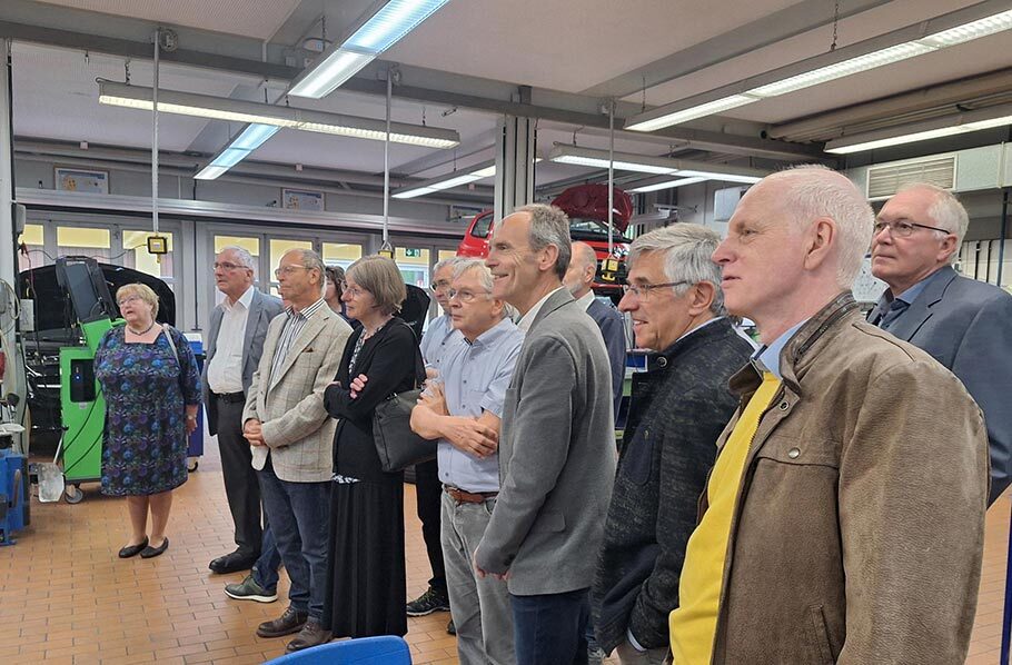 Besuch der Kfz-Werkstatt der CSS